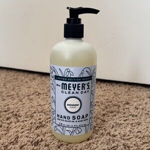 Mrs. Meyer’s Snowdrop Hand Soap with Pump